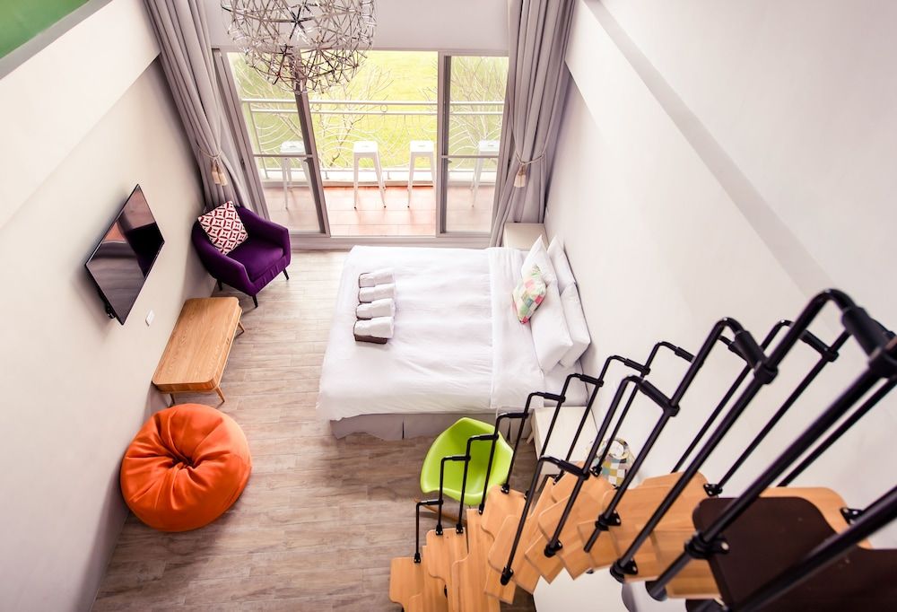 Miinnon Village Loft 4