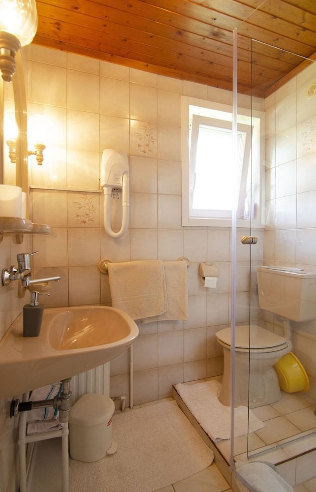 Family Room, Shared Bathroom
