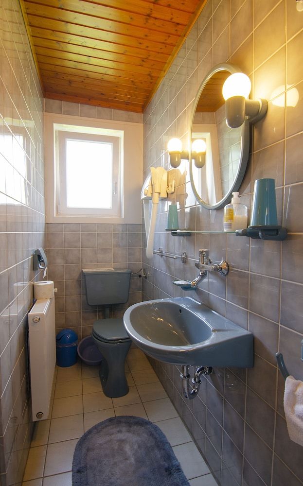 Apartments & Rooms Banich Double Room, Private Bathroom 3