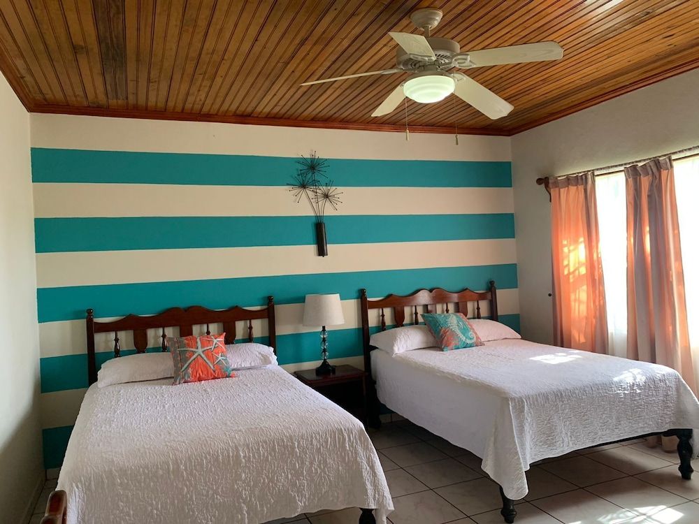 Seagrape Plantation Resort Basic Double Room, Garden View