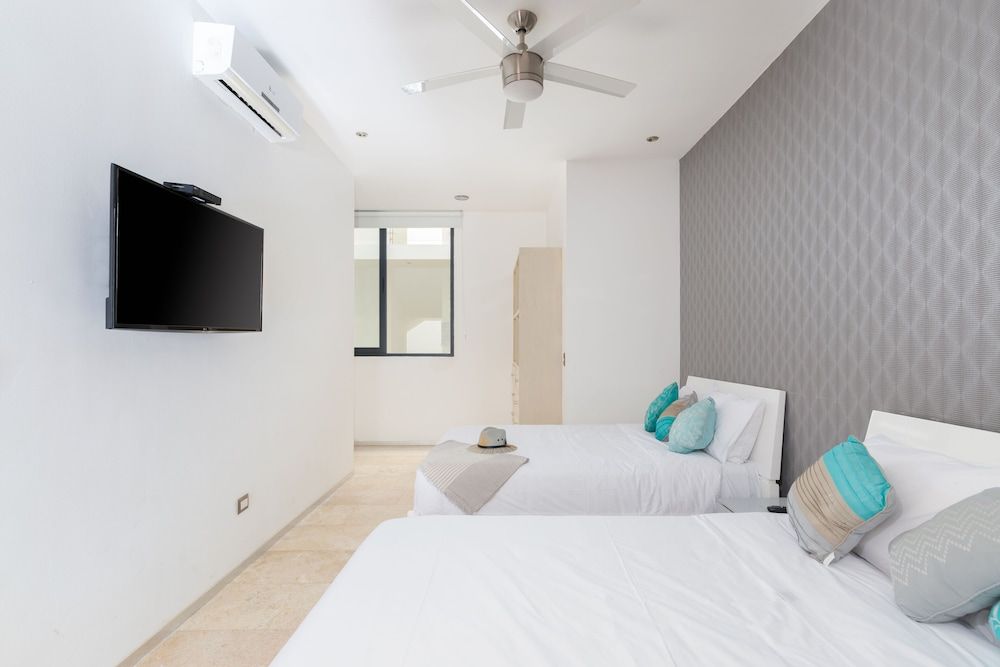 undefined Menesse 103-104 By Lockey 8