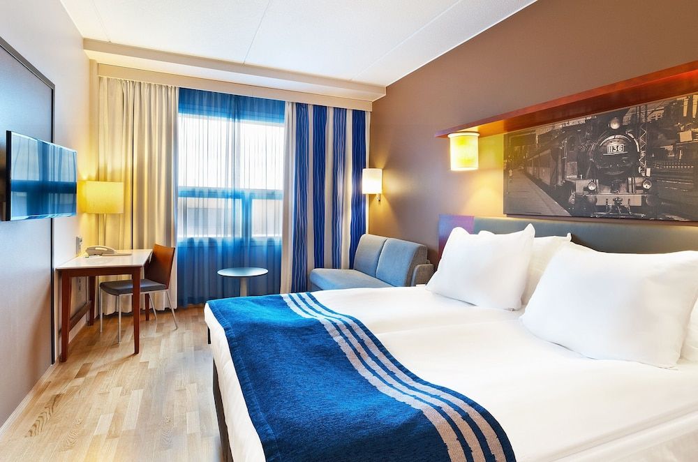 Standard Room, 1 Queen Bed with Sofa bed