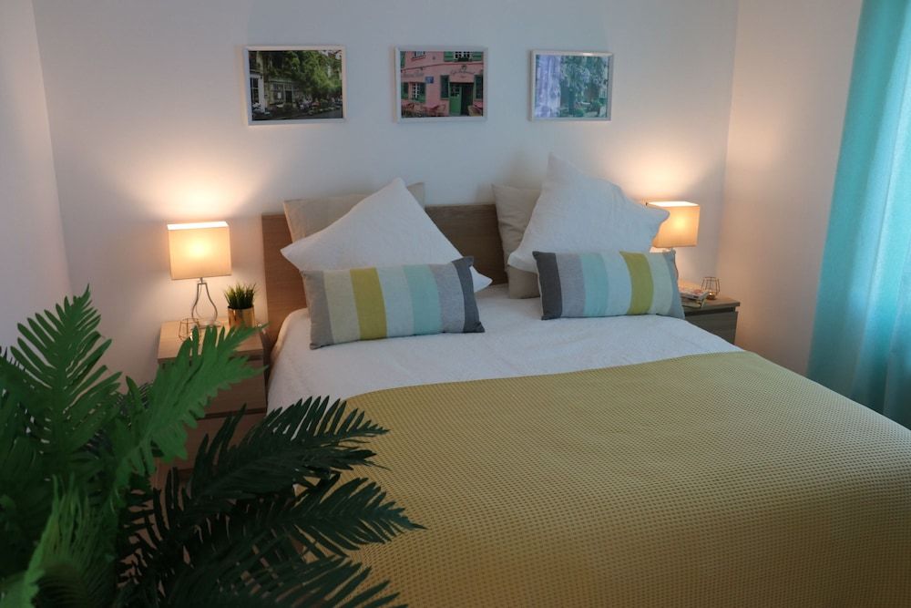 Deluxe Apartment, 1 King Bed with Sofa bed, Non Smoking