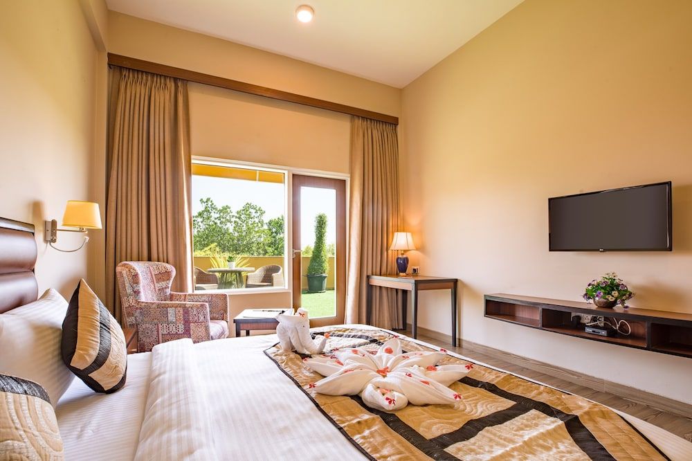 undefined The Lalita Grand 7