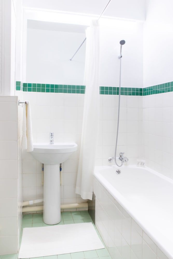 Elgro Hotel Single Room 5