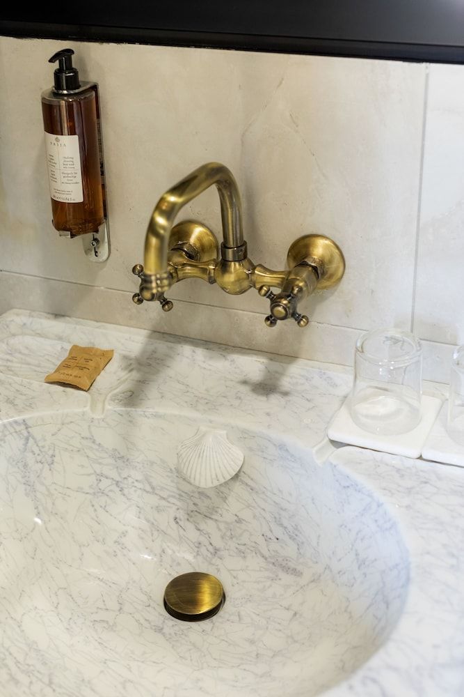 Unfound Door Luxury Double or Twin Room, Balcony 7