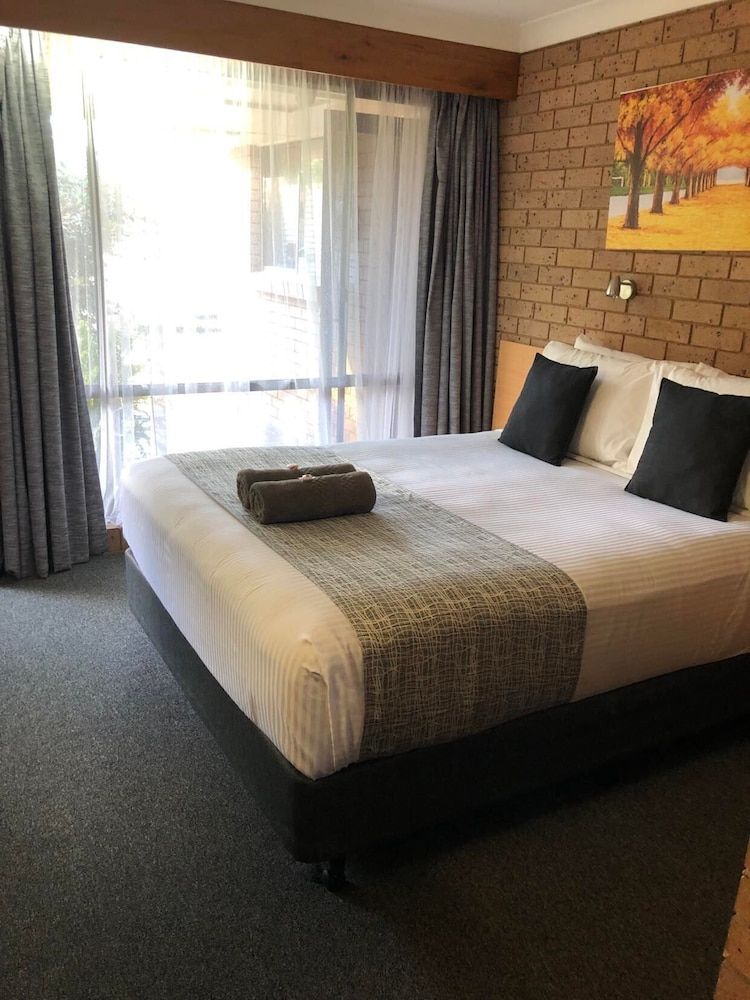 Muswellbrook Motor Inn Standard Room, 1 Queen Bed, Non Smoking 2