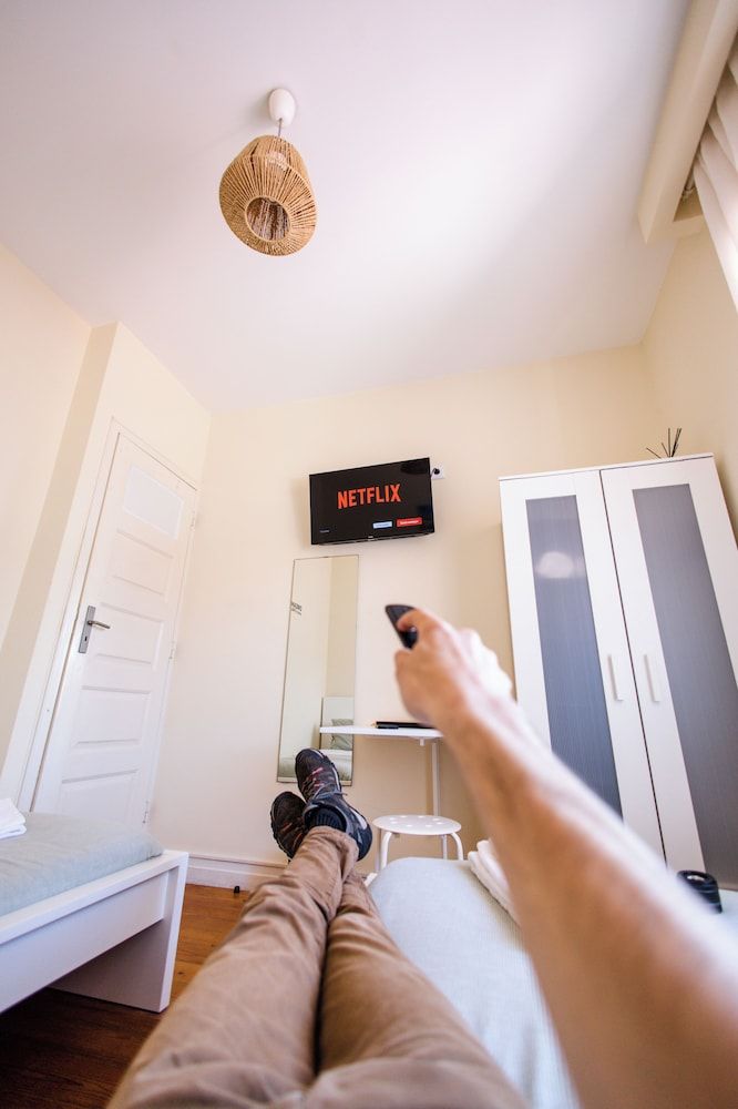 Green Coast Surfhouse Twin Room, Shared Bathroom (Rua 2) 6