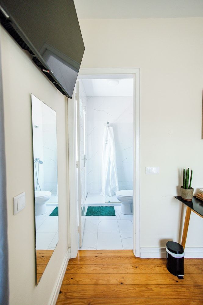 Green Coast Surfhouse Double Room, Private Bathroom (Rua 4) 5
