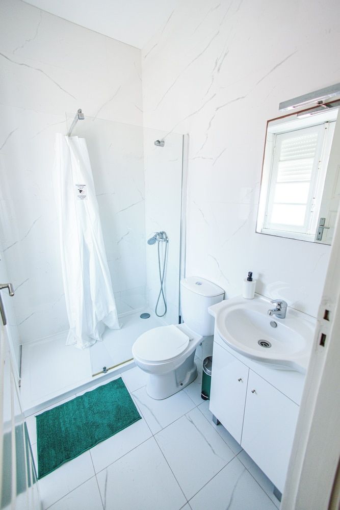 Green Coast Surfhouse Double Room, Private Bathroom (Rua 4) 4