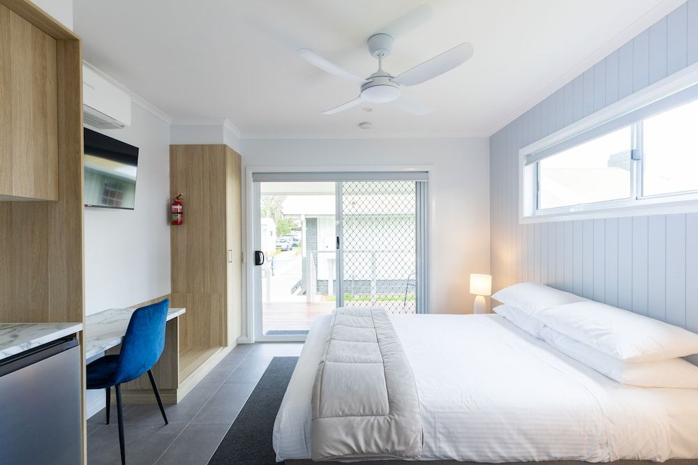 NRMA Phillip Island Beachfront Holiday Park Standard Cabin 3