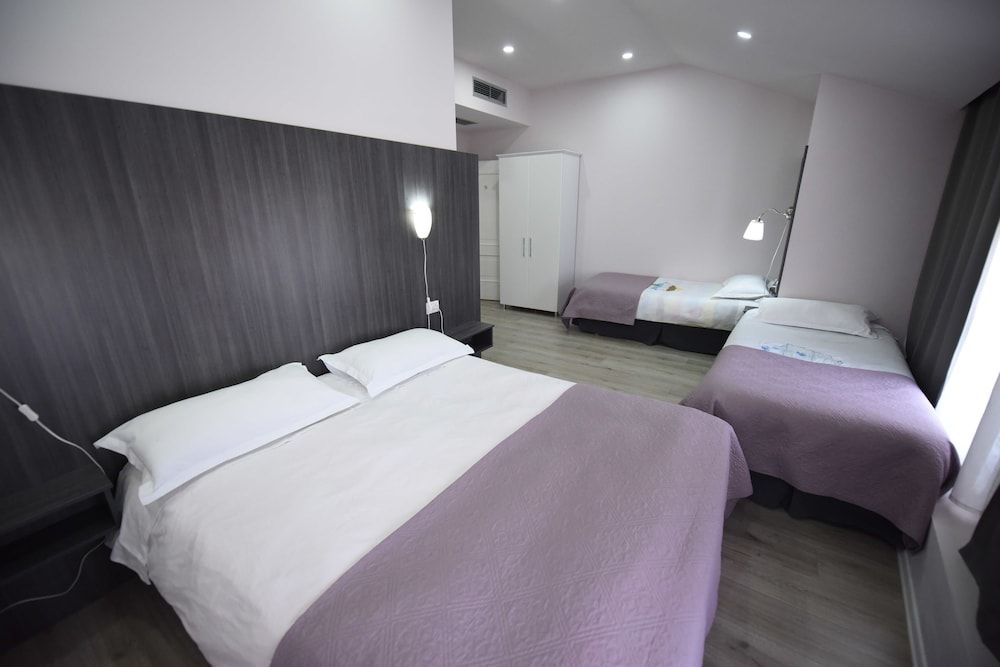 undefined Rose Garden Hotel 5