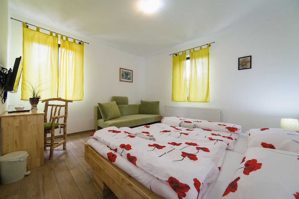 House Maka Deluxe Double Room 2