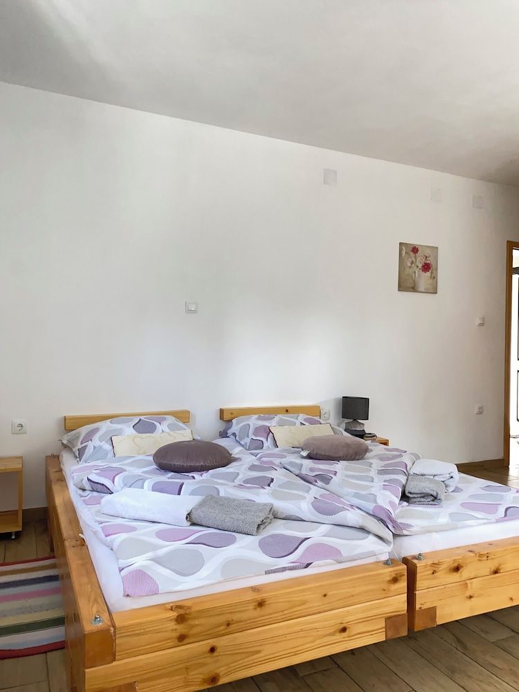 House Maka Deluxe Double Room 11