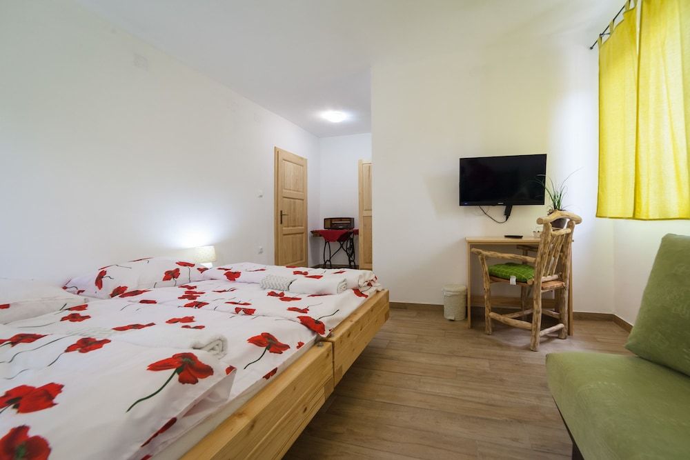 House Maka Deluxe Double Room 3