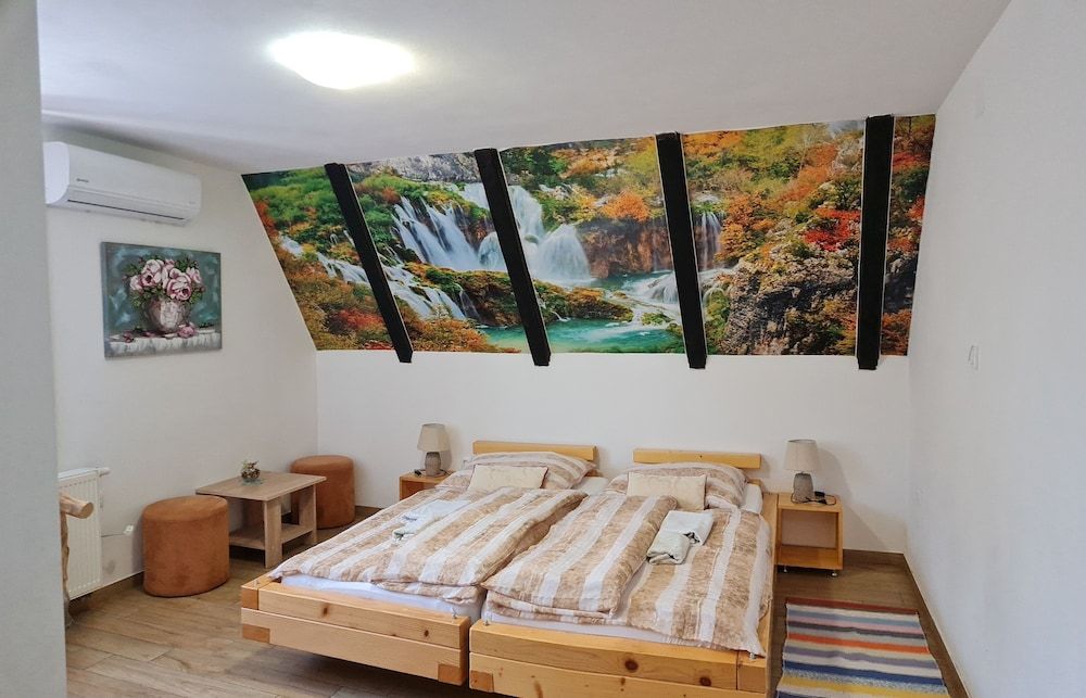 House Maka Deluxe Double Room 7