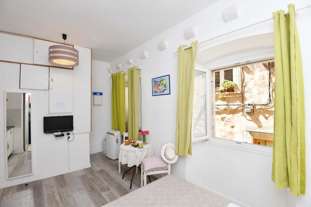 undefined Apartments Mila 2