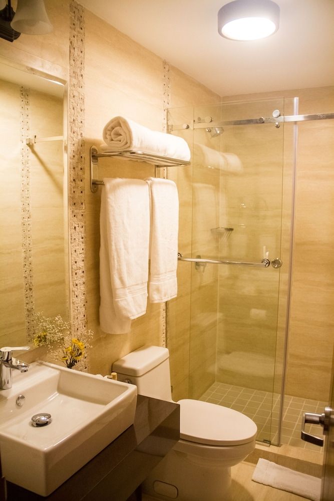 Los Brezos Boutique Hotel King Suite with Balcony 10