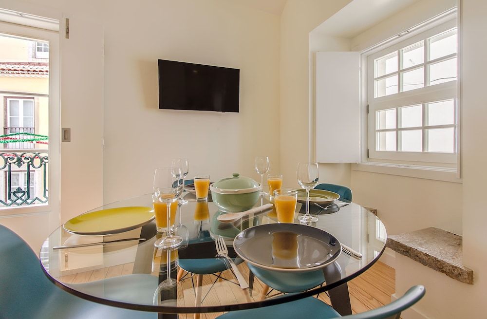 undefined Design Apartment in Typical Alfama 9