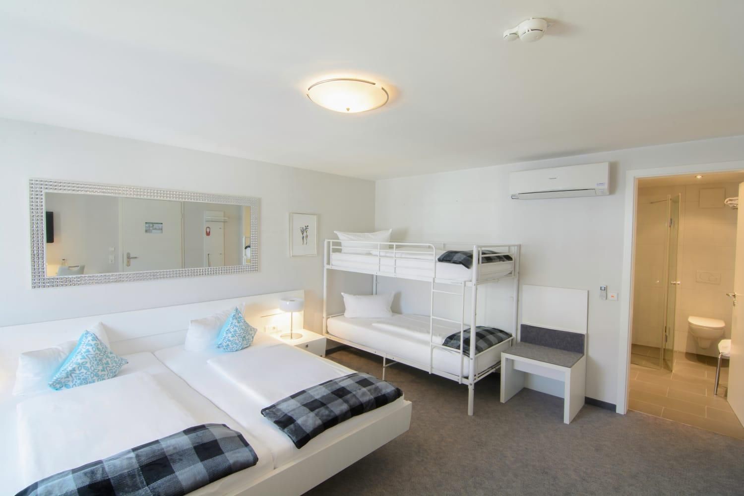 Comfort Quadruple Room