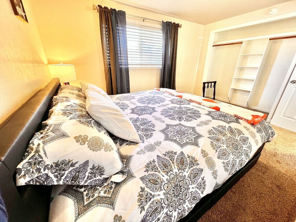 Kingston East Business Apartment, 2 Bedrooms, Kitchen (The Palace) 4