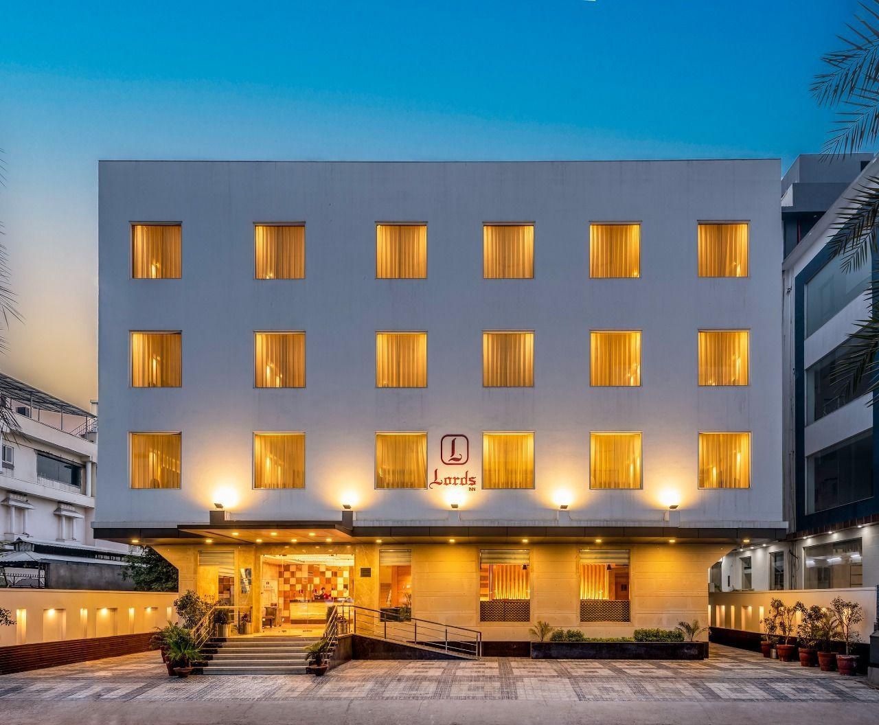 Lords Inn Jaipur Club Twin Bed 
