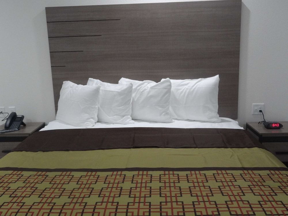 Suite, 2 Queen Beds, Non Smoking, Kitchenette