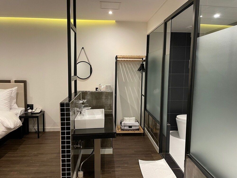 undefined Hotel Quartz 9