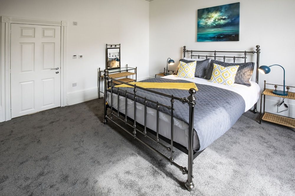 Deluxe Double Room, Ensuite, City View