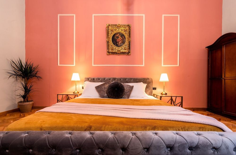 undefined Elegant and historic 3-Bedroom in city center 7