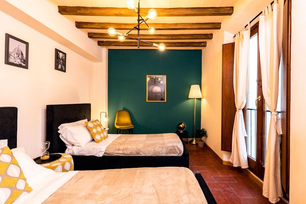 undefined Elegant and historic 3-Bedroom in city center 3