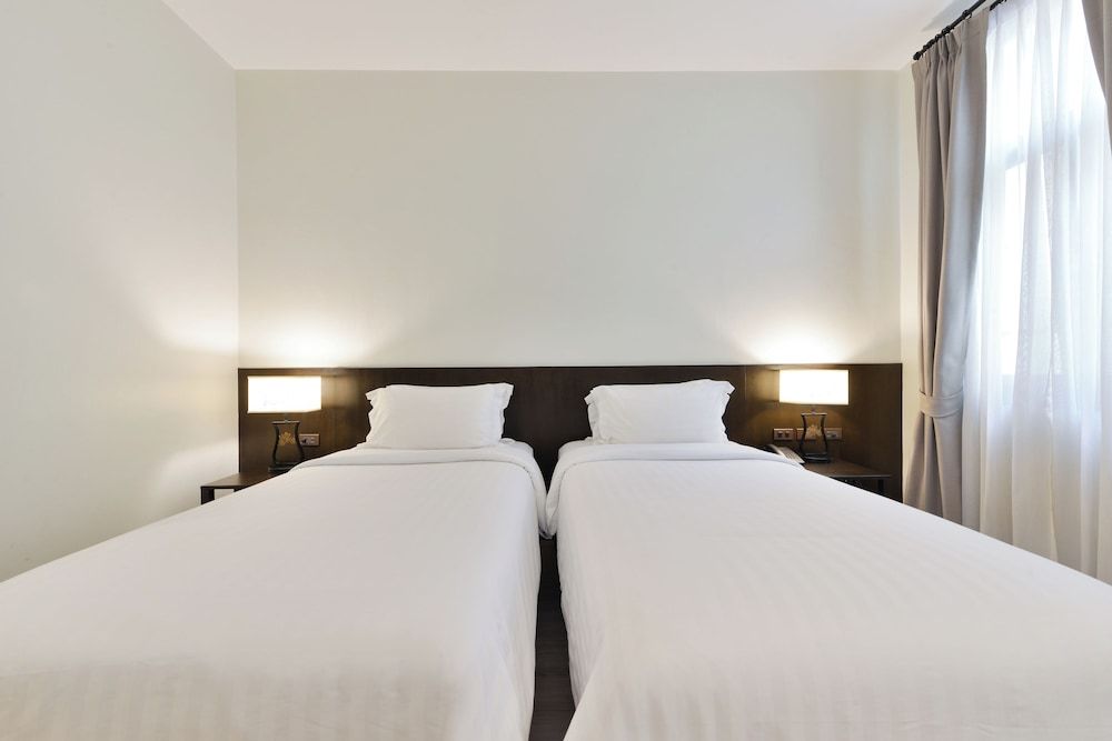 Old Thai Heng Hotel Deluxe Twin Room 3