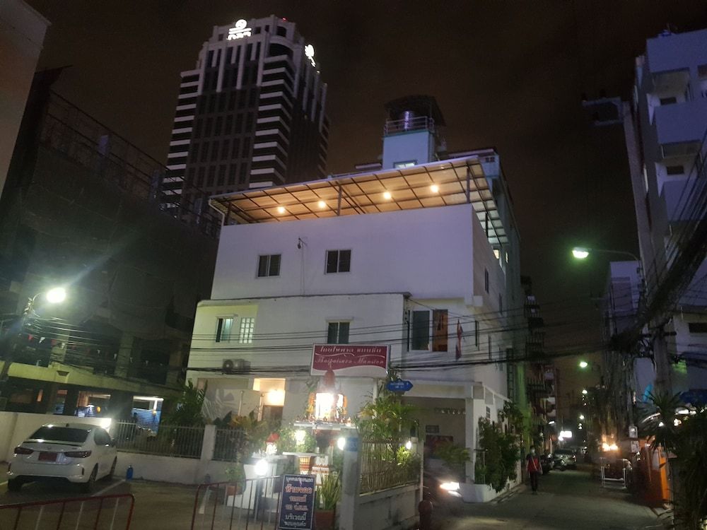 undefined Sam's Place 6