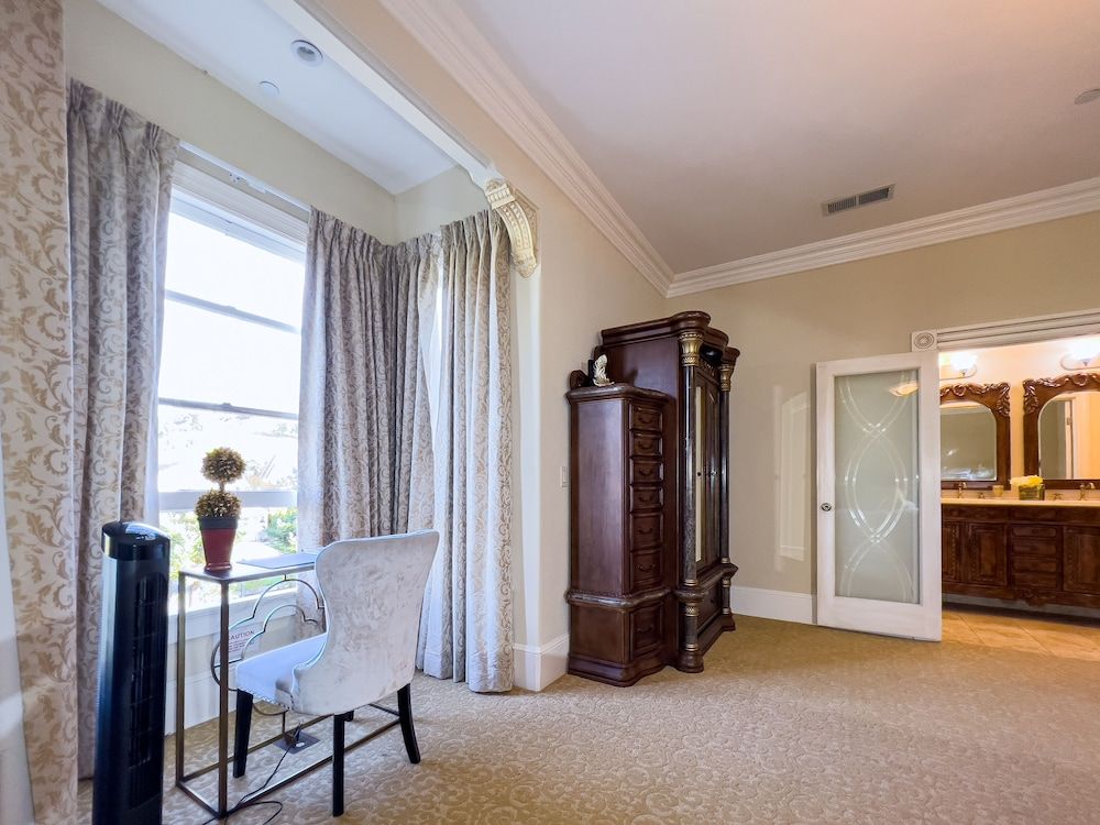 Chateau Coralini Superior Room 2