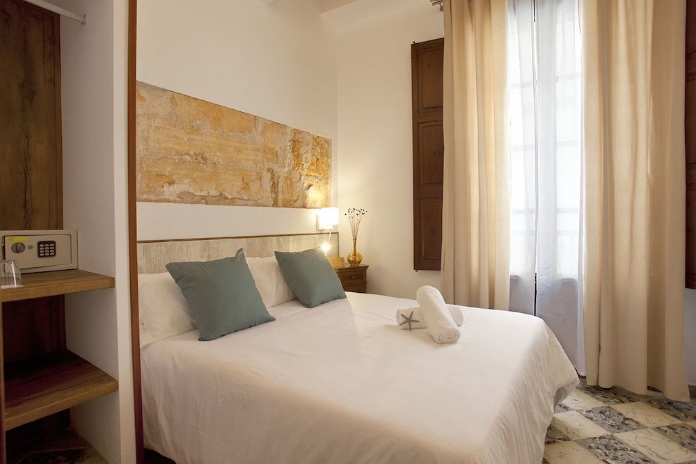 Casal de Petra - Rooms & Pool by My Rooms Hotels Economy Single Room, 1 Double Bed, Non Smoking, Ensuite 3