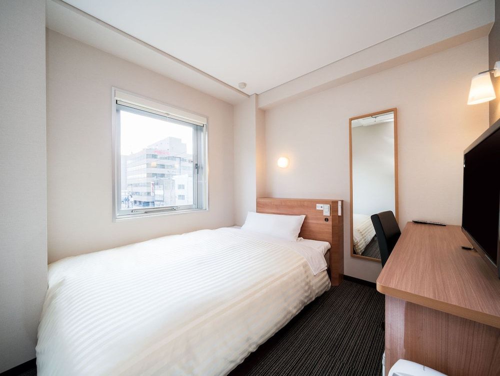 Double Room, Smoking