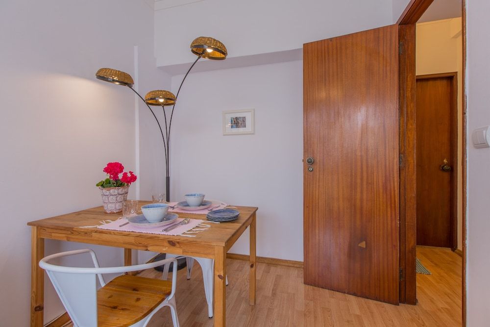 Light Filled Apartment, By TimeCooler Apartment, 1 Bedroom 15