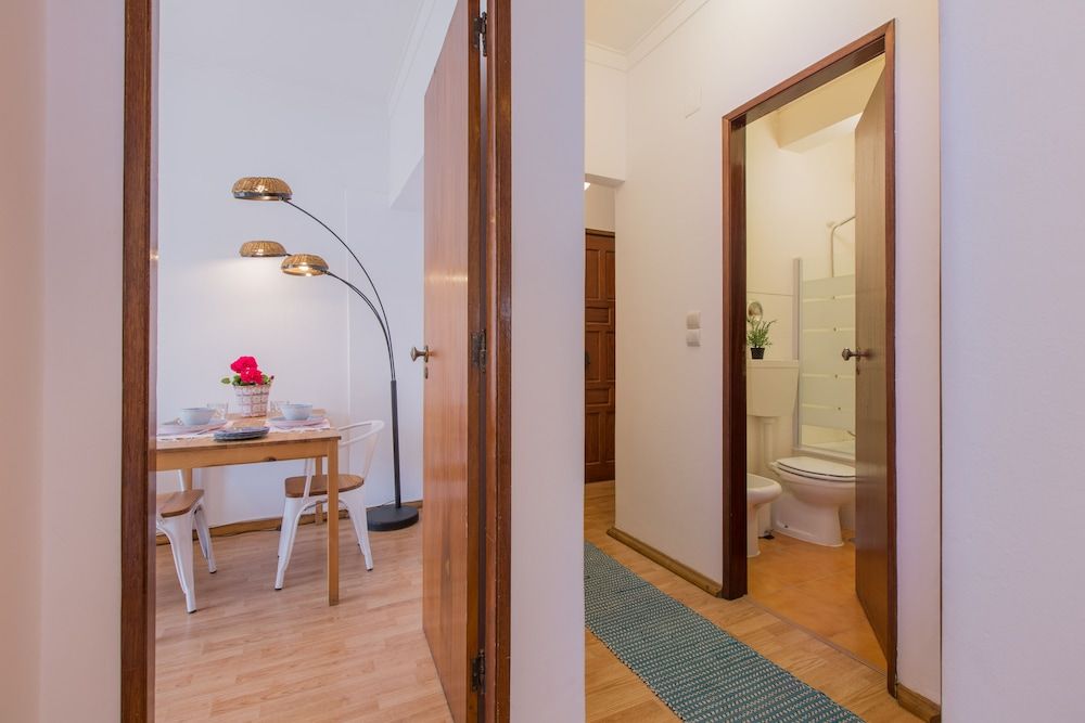 Light Filled Apartment, By TimeCooler Apartment, 1 Bedroom 20