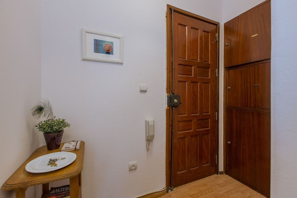 Light Filled Apartment, By TimeCooler Apartment, 1 Bedroom 18