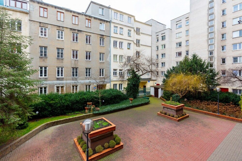 undefined Apartments Warsaw Hoza by Renters 4