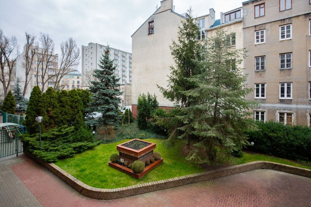 undefined Apartments Warsaw Hoza by Renters 2