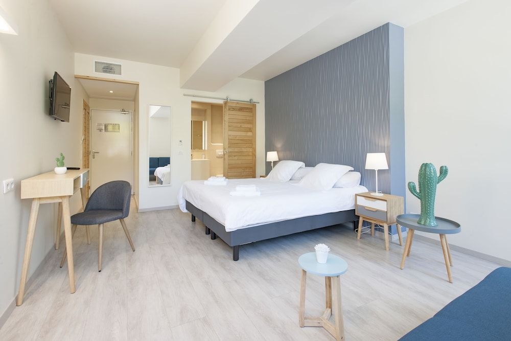 Hotel restaurant des Maures Deluxe Room