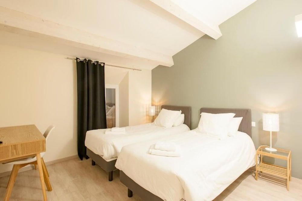 Hotel restaurant des Maures Family Room 4