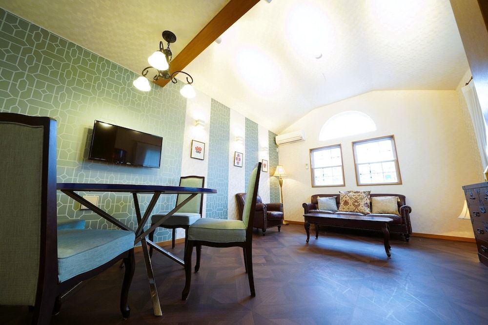 Shinjuku Sakaue House Family House 25