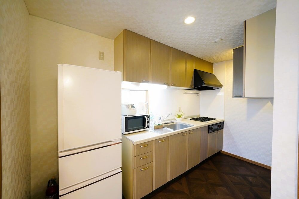 undefined Shinjuku Sakaue House 8