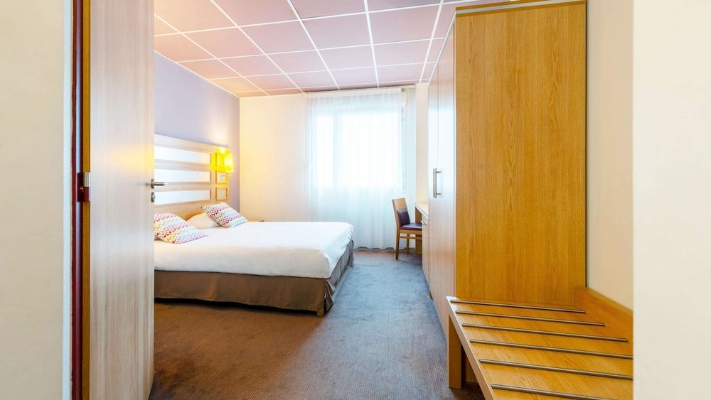 Hotel Campanile Metz Nord - Talange Standard Room, 1 Queen Bed 4