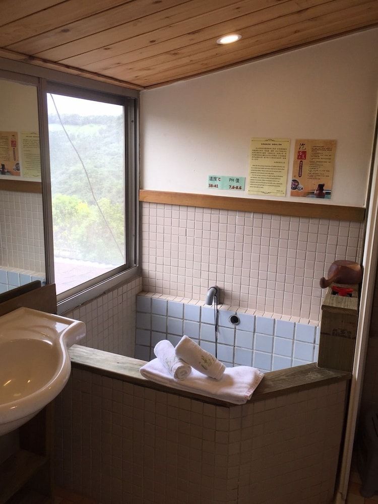 New Life Hot Spring Resort Deluxe Double Room, 1 Double Bed 3