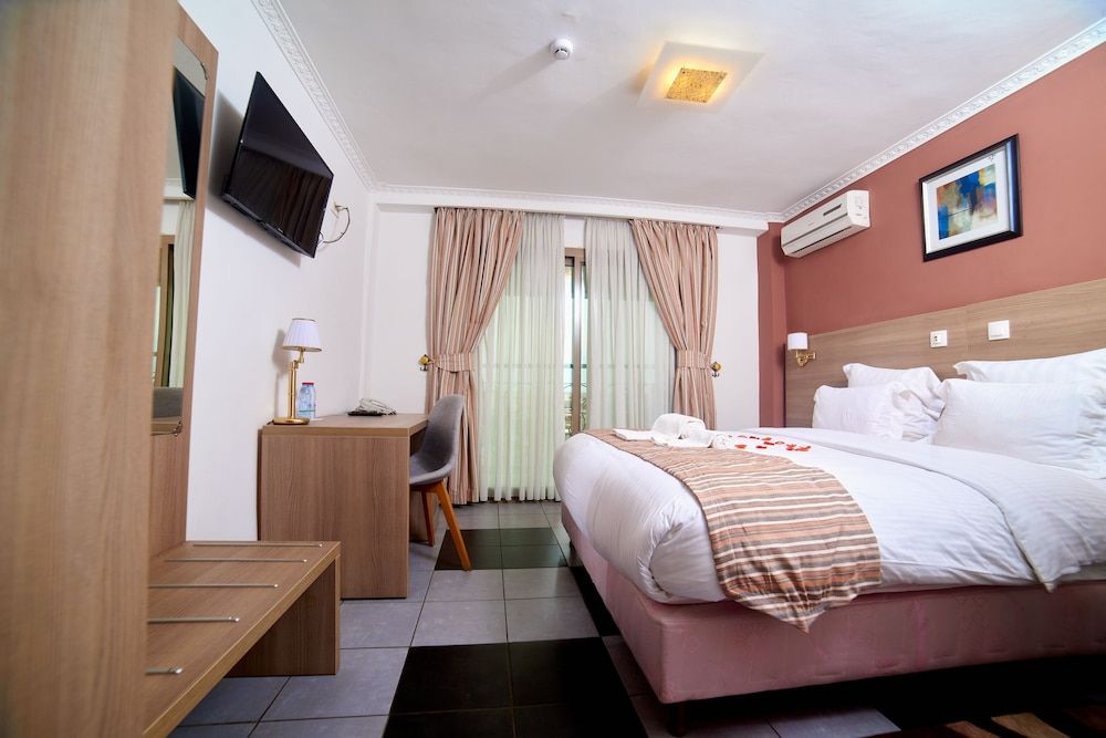 FAYA Hotel Standard Room 9