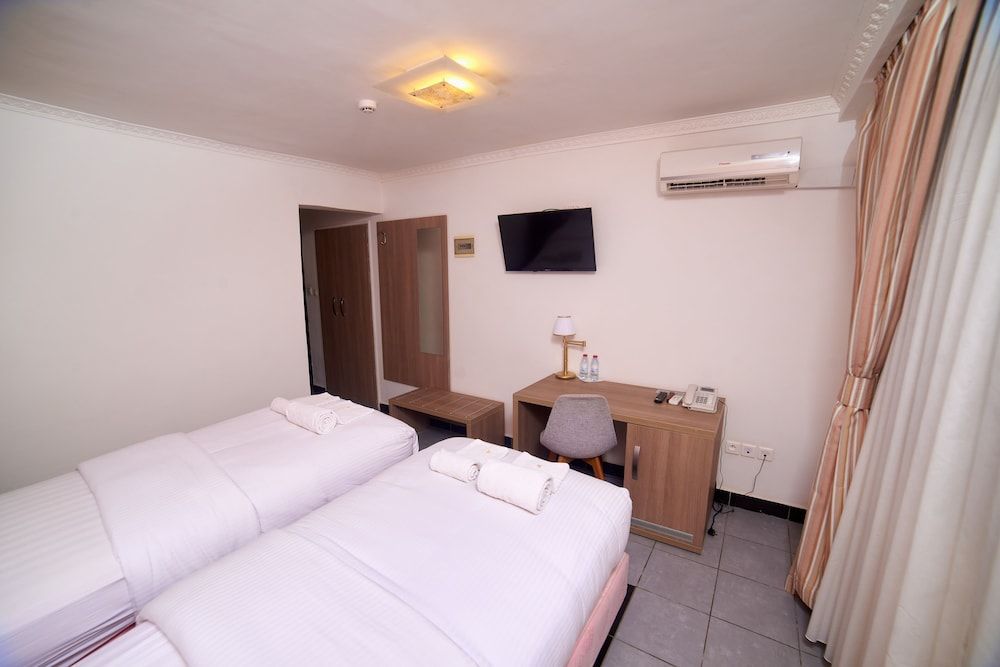 FAYA Hotel Executive Twin Room 5