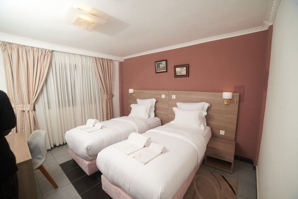 FAYA Hotel Executive Twin Room 4